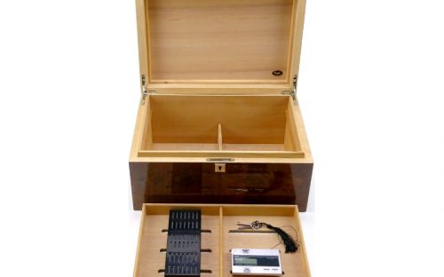 Humidor 80 szivar részére, spanyol cédrusfa, intarziás szivar doboz, párásítóval, digitális higrometerrel - intarziás