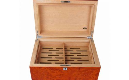 Humidor 80 szivar részére, cedrusfa, barna színű szivar doboz, párásítóval, hygrometerrel - gyökérmintás, Angelo