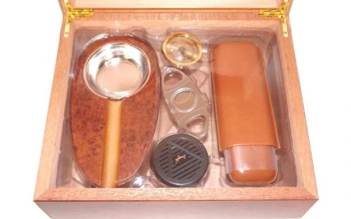 Humidor 40 szivar részére, gyökérmintás spanyol cédrusfa szivar tároló doboz, hygrométer, párásító + AJÁNDÉK szett!