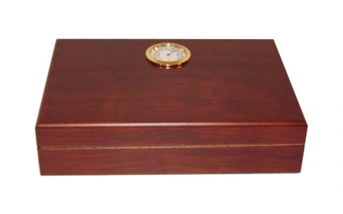 Utazó humidor - barna cédrusfa szivartartó doboz, párásítóval és külső hygrométerrel (19x13cm)