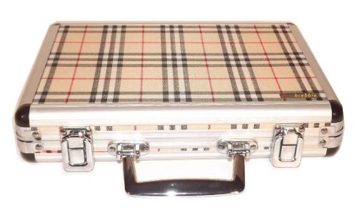 Utazó szivar tartó koffer, párásítóval és ajándék szivarvágóval - skót kockás
