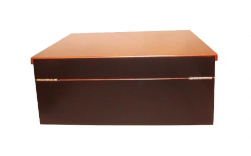 Humidor 40 szál szivar részére, cédrusfa szivartartó doboz, párásító és külső hygrometer - fekete/barna