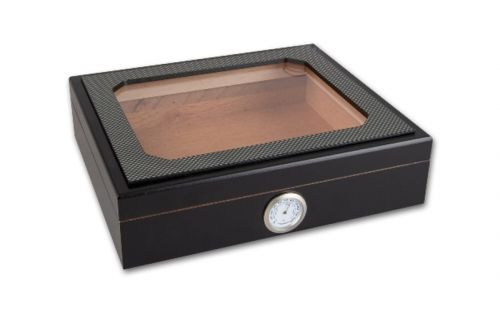 Humidor 30 szál szivar részére, Carbon borítású, fekete cédrusfa szivar doboz, üvegtetős, párásítóval, hygrométerrel