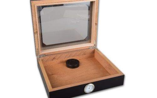 Humidor 30 szál szivar részére, Carbon borítású, fekete cédrusfa szivar doboz, üvegtetős, párásítóval, hygrométerrel
