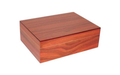 Medici humidor 25 szál szivar részére, cédrusfa szivartartó, párásító, hygrométer - barna