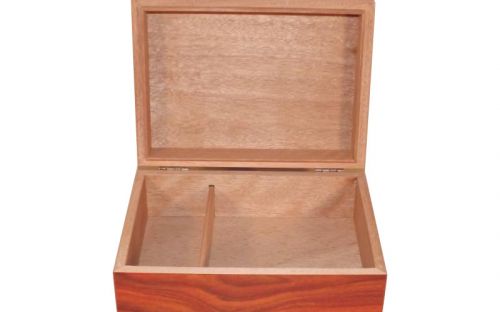 Medici humidor 25 szál szivar részére, cédrusfa szivartartó, párásító, hygrométer - barna