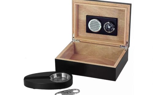 Humidor 30 szál szivar részére,fekete színű cédrusfa szivar tároló doboz, párásító, hygrométer + AJÁNDÉK szett!