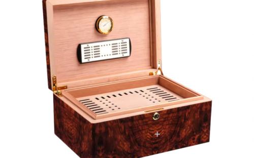 Luxuskivitelű humidor 60-80 szivar részére, Habana spanyol cédrusfa szivardoboz, párásítóval, higrométerrel