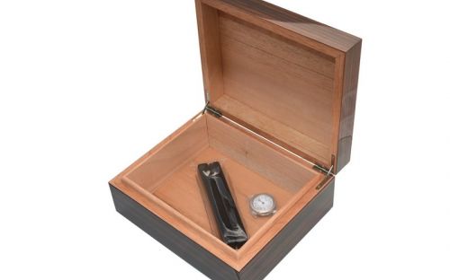 Humidor 40 szál szivar részére, ébenfa hatású, spanyol cédrusfa, párásító, hygrometer - sötétbarna,  Achenty!