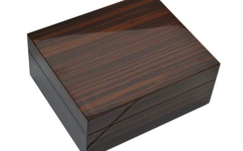 Humidor 40 szál szivar részére, ébenfa hatású, spanyol cédrusfa, párásító, hygrometer - sötétbarna,  Achenty!