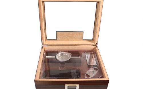 Humidor 50 szál szivarnak, üvegtetős, lakkozott sötétbarna + AJÁNDÉK szett!