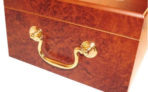 Gasztrohumidor 80 szál szivar részére, cédrusfa szivar doboz, üveges, hygrométerrel és párásítóval - barna, Angelo