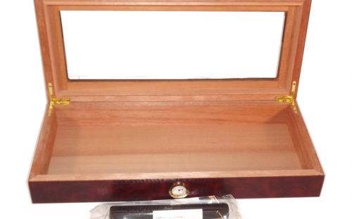 Humidor 30 szál szivar részére, barna cédrusfa szivar doboz, üvegtetővel, párásítóval, hygrométerrel - hosszú, Angelo