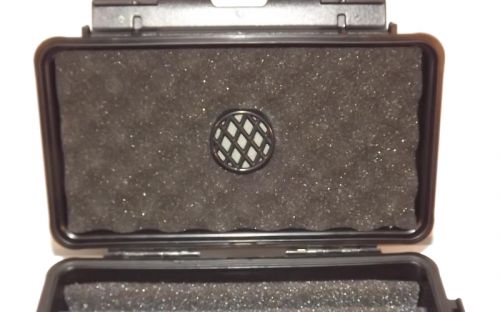 Utazó humidor - műanyag szivartartó doboz 5 szál szivarnak, fekete