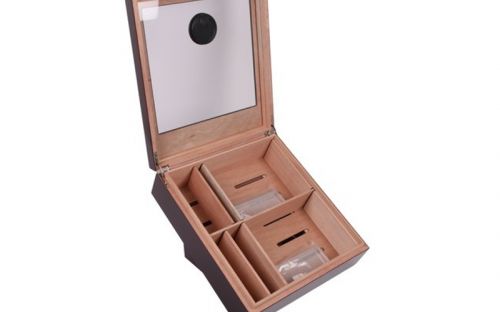 Humidor Fogadásokra - döntött szivar tartó doboz, üvegtetővel, hygrométerrel és párásítóval - bordó