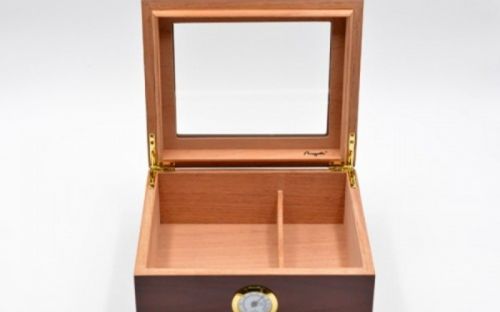 Humidor 50 szál szivar részére, cédrusfa szivar doboz, üvegtető, párásítóval, hygrométerrel - vöröses barna, Angelo