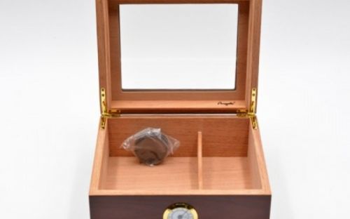 Humidor 50 szál szivar részére, cédrusfa szivar doboz, üvegtető, párásítóval, hygrométerrel - vöröses barna, Angelo