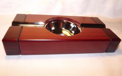 Szivar hamutartó diófa dekorral