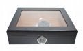 Humidor 30 szál szivar részére, Carbon borítású, spanyol cédrusfa szivar doboz, üvegtetős, párásítóval, hygrométerrel - Angelo