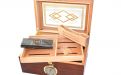 Humidor 50 szivar részére, barna színű cédrusfa szivar doboz, mintás üvegtetővel, külső hygrometerrel