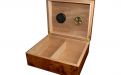 Humidor 40 szivar részére, világosbarna, gyökérmintás cédrusfa szivartartó doboz, párásítóva és külső hygrometerrel
