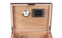 Humidor 50 szál szivar részére, lakkozott fekete cédrusfa szivar doboz, piros díszítő csíkkal, párásítóval, hygrométerrel, Passatore - Gyönyörű ajándék!