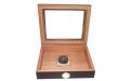 Humidor 30 szál szivar részére, cédrusfa szivar doboz, üvegtető, párásítóval, hygrométerrel - fekete, Angelo