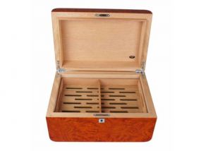 Humidor 80 szivar részére, cedrusfa, barna színű szivar doboz, párásítóval, hygrometerrel - gyökérmintás, Angelo