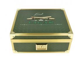 Humidor 40 szál szivar részére, zöld, spanyol cédrusfa szivar doboz, fém keretes, párásítóval, hygrométerrel - Angelo