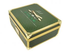 Humidor 40 szál szivar részére, zöld, spanyol cédrusfa szivar doboz, fém keretes, párásítóval, hygrométerrel - Angelo