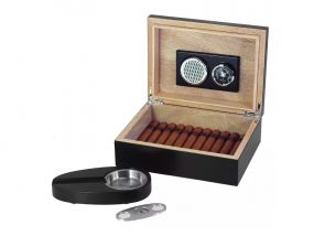 Humidor 30 szál szivar részére,fekete színű cédrusfa szivar tároló doboz, párásító, hygrométer + AJÁNDÉK szett!