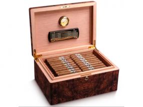Luxuskivitelű humidor 60-80 szivar részére, Habana spanyol cédrusfa szivardoboz, párásítóval, higrométerrel