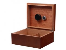 Humidor 40 szál szivar részére, spanyol cédrusfa szivartartó doboz, párásítóval - barna