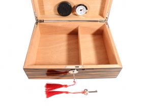 Humidor 40 szál szivar részére, spanyol cédrusfa szivar tároló doboz, párásítóval - Achenty! Makassar 