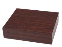 Humidor 30 szál szivar részére, spanyol cédrusfa szivartartó doboz, párásítóval - dió-dekor