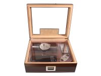 Humidor 50 szál szivarnak, üvegtetős, lakkozott sötétbarna + AJÁNDÉK szett!