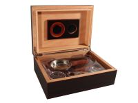 Humidor 30 szivar részére, spanyol cédrusfa szivar tároló doboz, belső hygrométerrel, párásítóval + AJÁNDÉK szett! TIKKFA hatású