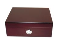 Humidor 40 szál szivar részére, cédrusfa, párásítóval, külső hygrométerrel - mahagóni