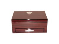 Humidor 10 szál szivar részére - barna, lakkozott + SZETT!